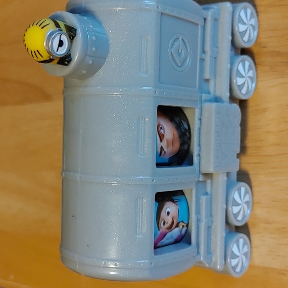 McDonalds Minion Toys - Picture 8 of 8